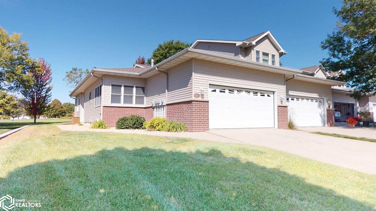 2140 Country Club Drive - Photo 1