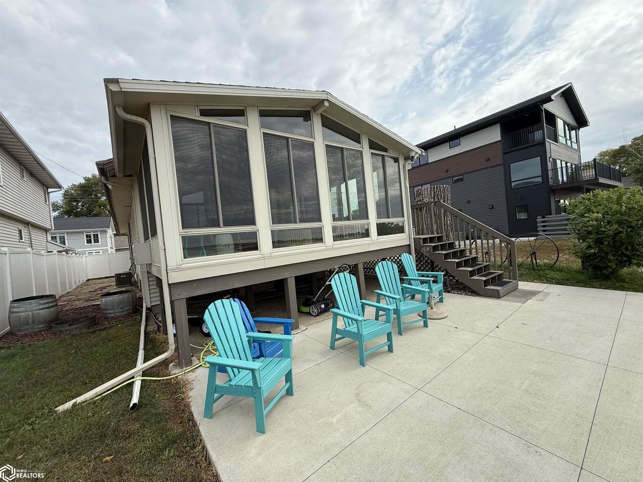 501 Shore Drive - Photo 1