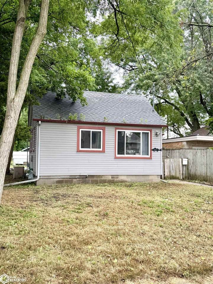 204 12th Street - Photo 1