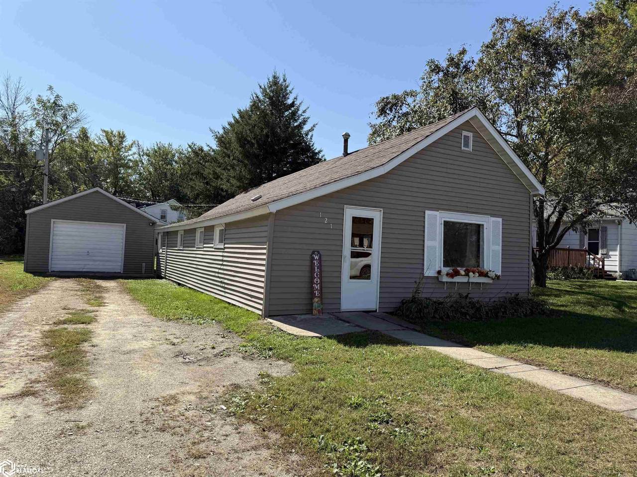 121 Harris St - Photo 1