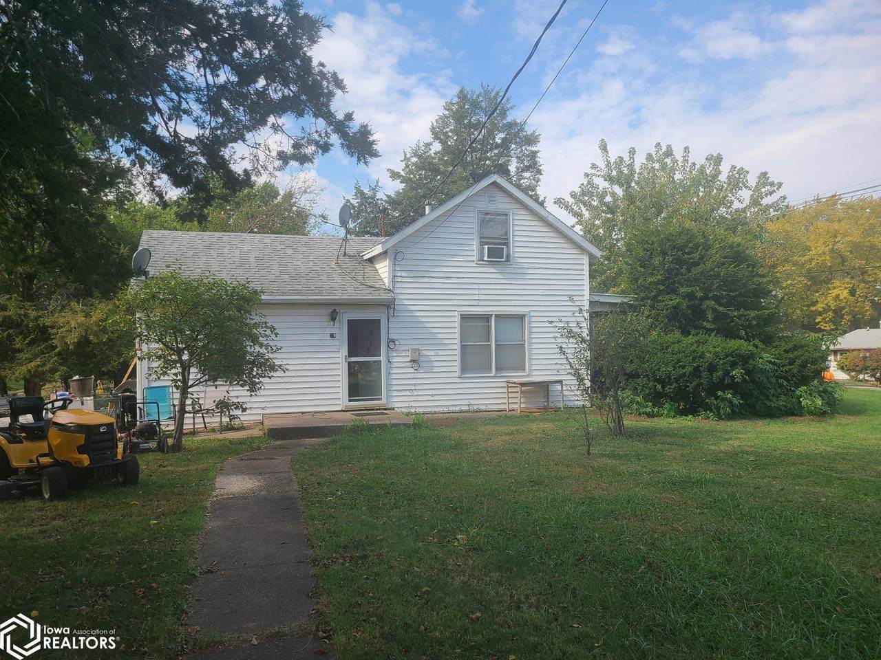 1902 Fulliam Avenue - Photo 1