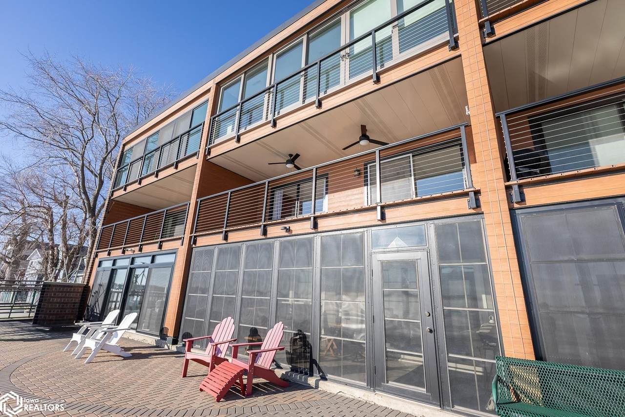 481 North Shore Dr - Photo 1