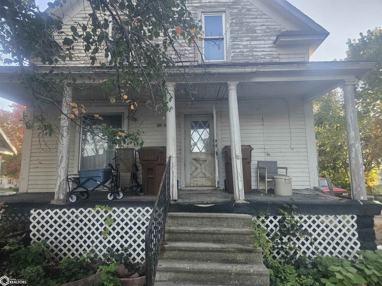 413 Vine Street - Photo 1