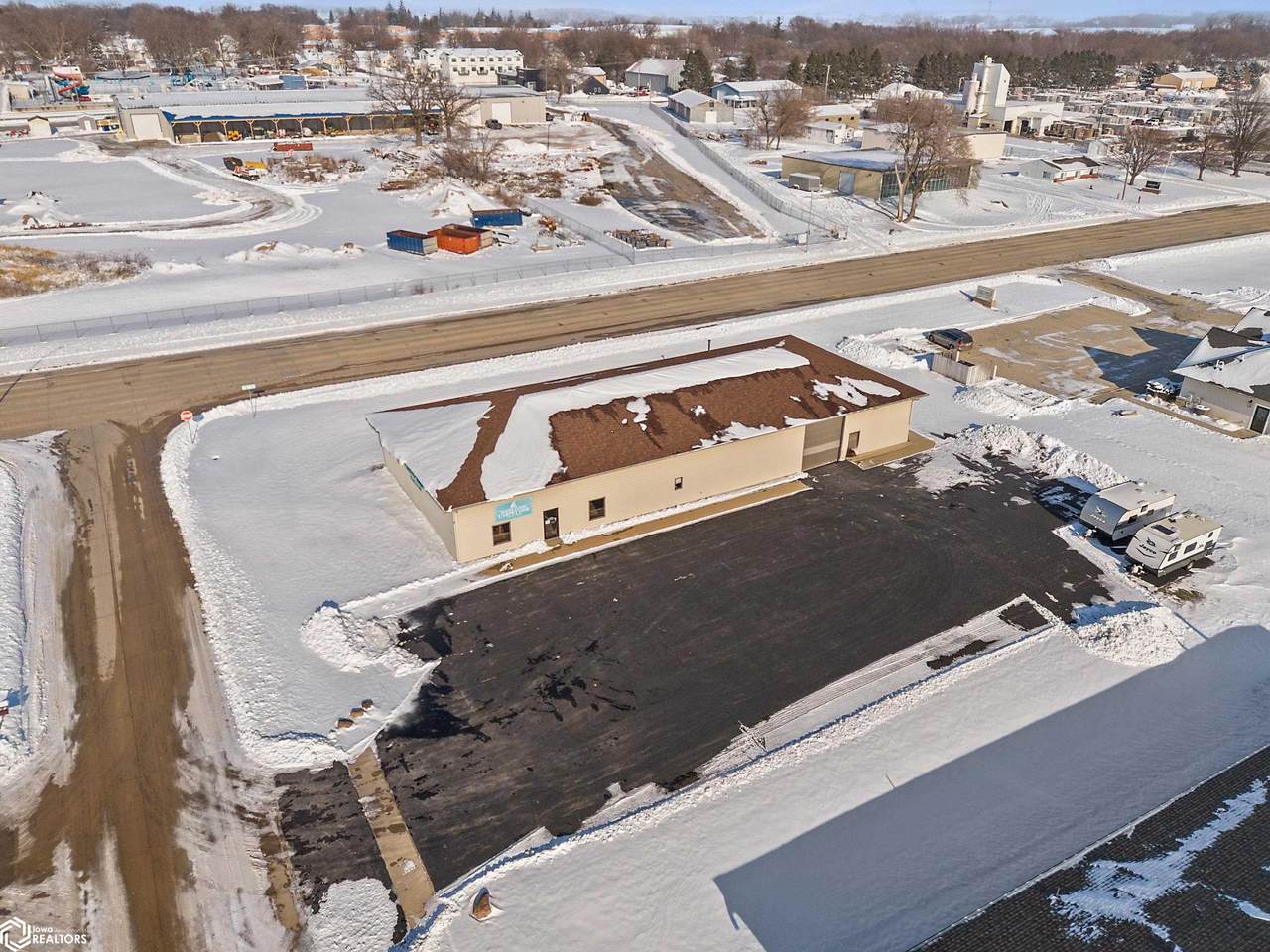 402 15th Street - Photo 1