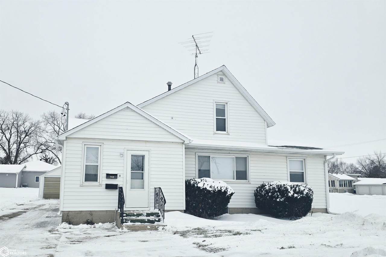 760 Seymour Avenue - Photo 1