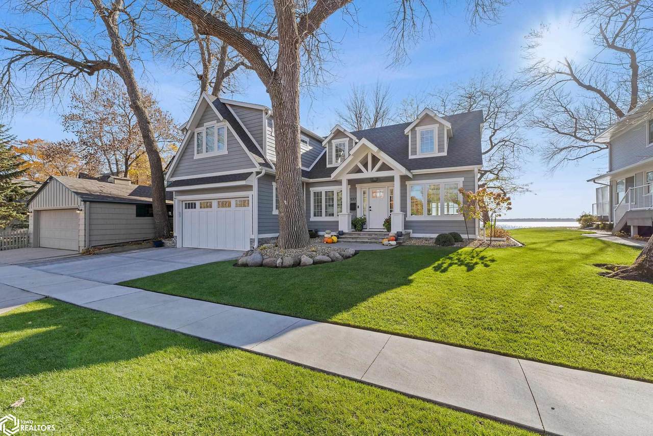 537 Shore Drive - Photo 1