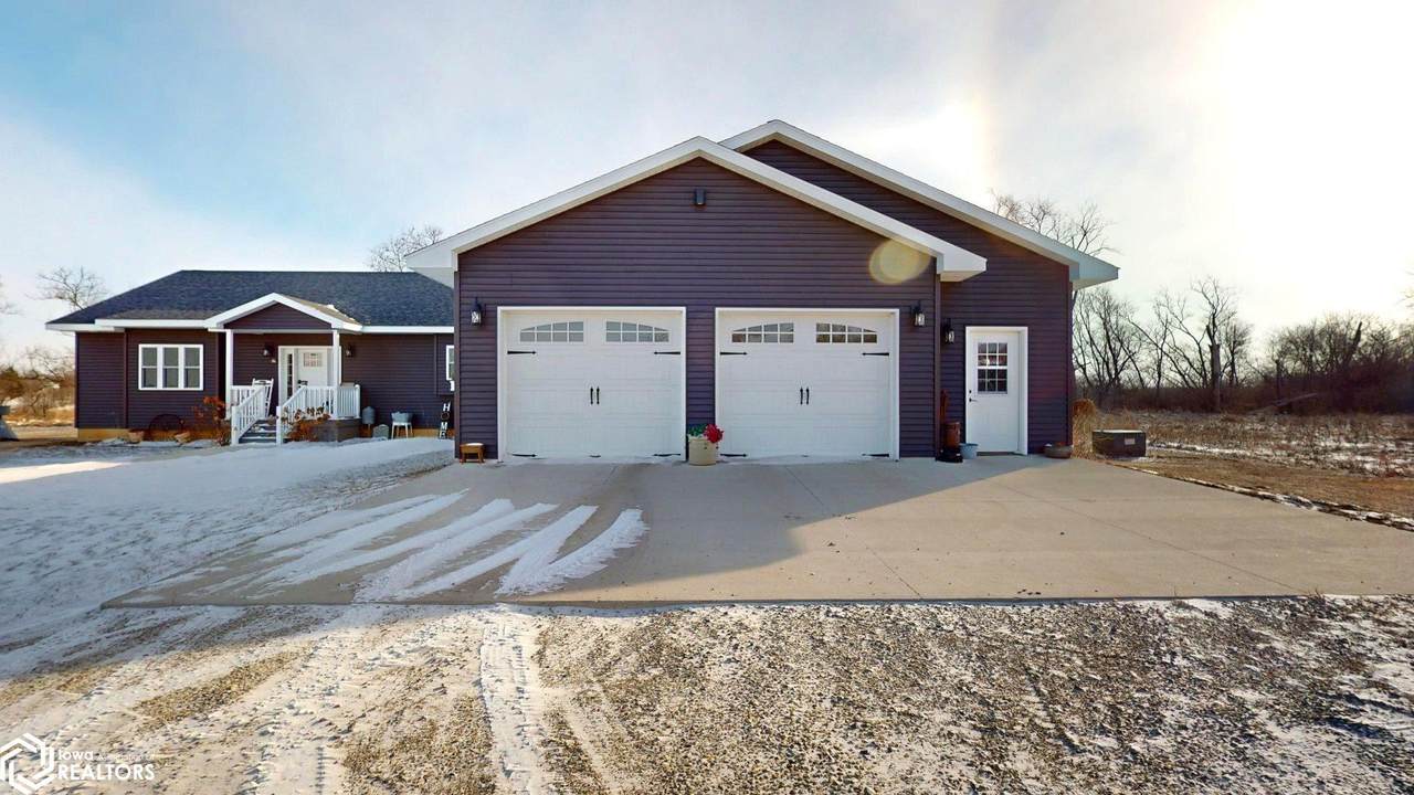 2750 Indigo Ave - Photo 1