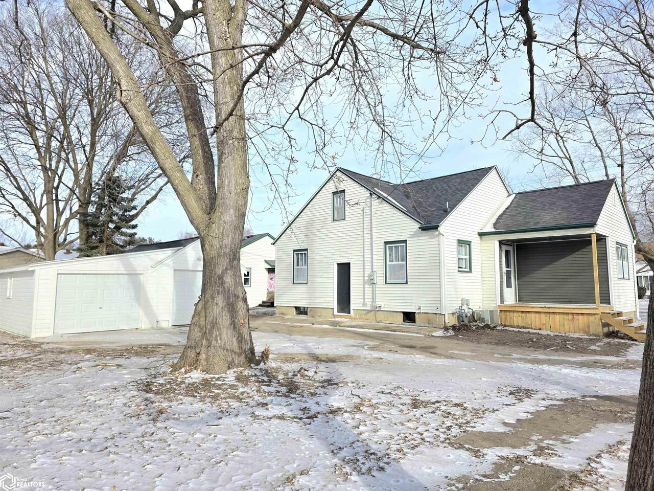 602 Hampton - Photo 1