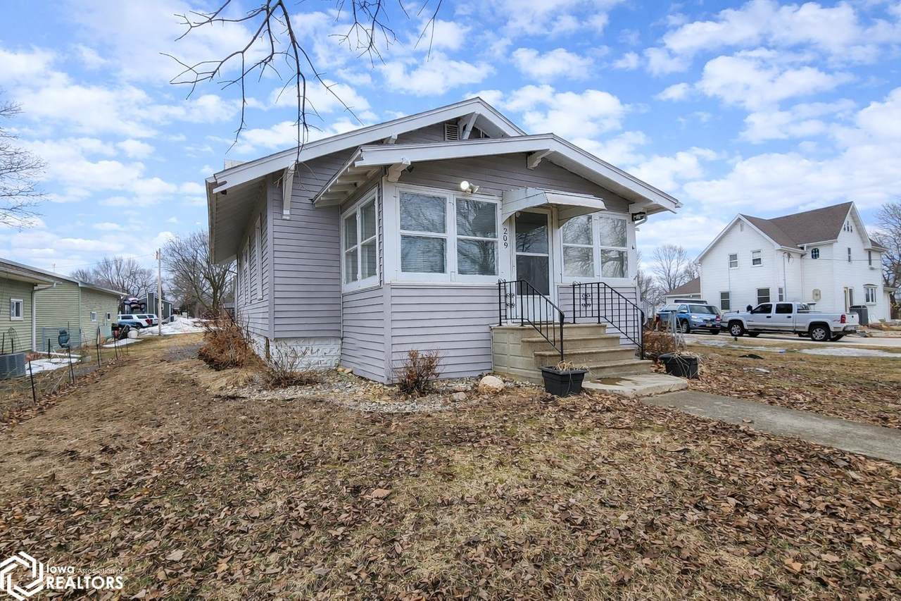 209 Adams Street - Photo 1