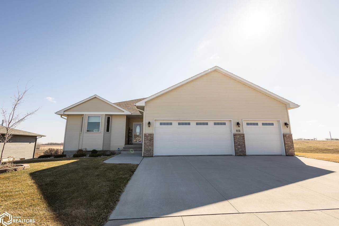 112 Coventry Court - Photo 1