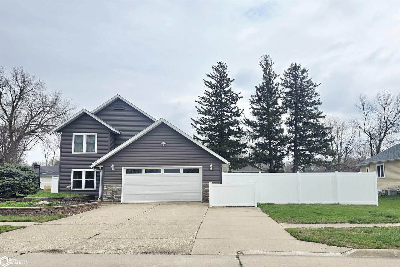 1345 Bush Avenue - Photo 1
