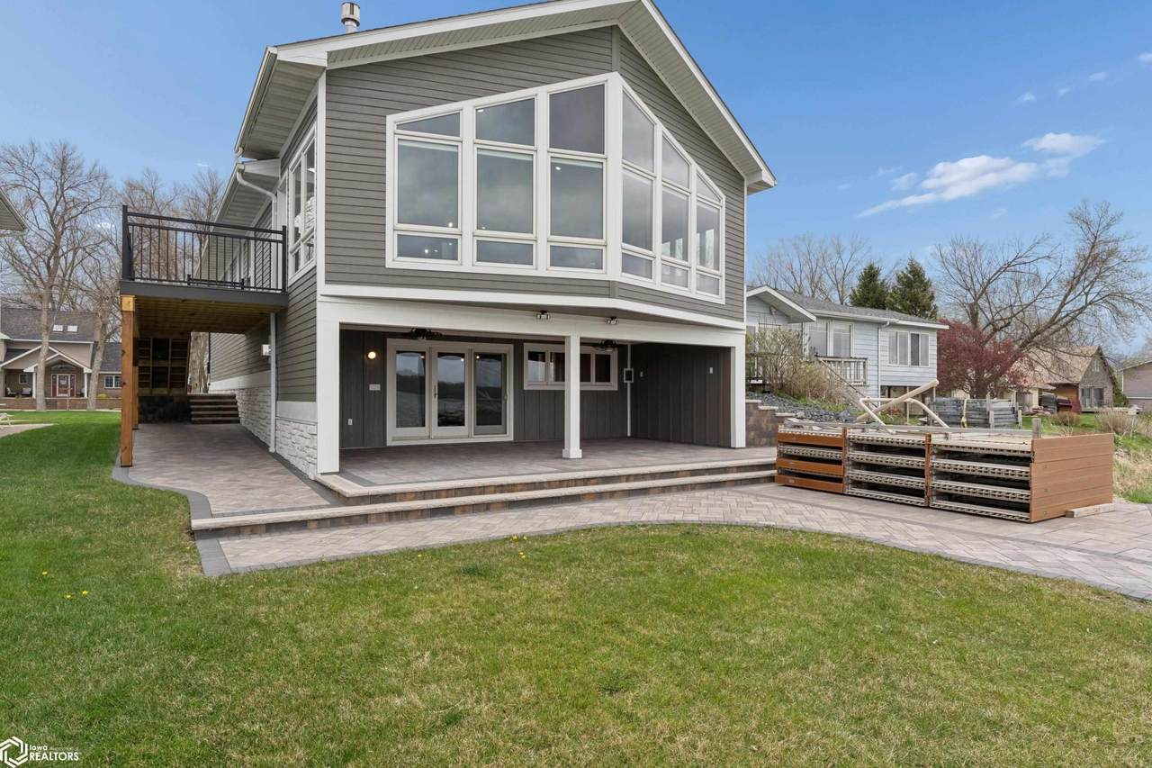 302 Lake Street - Photo 1