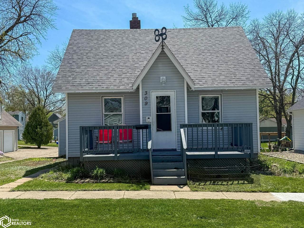 309 5th Avenue - Photo 1
