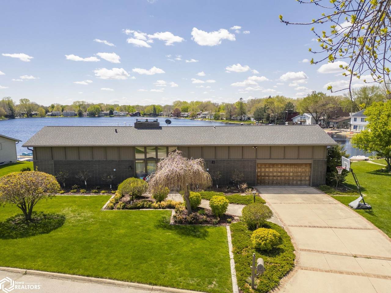 154 Lakeview Dr - Photo 1