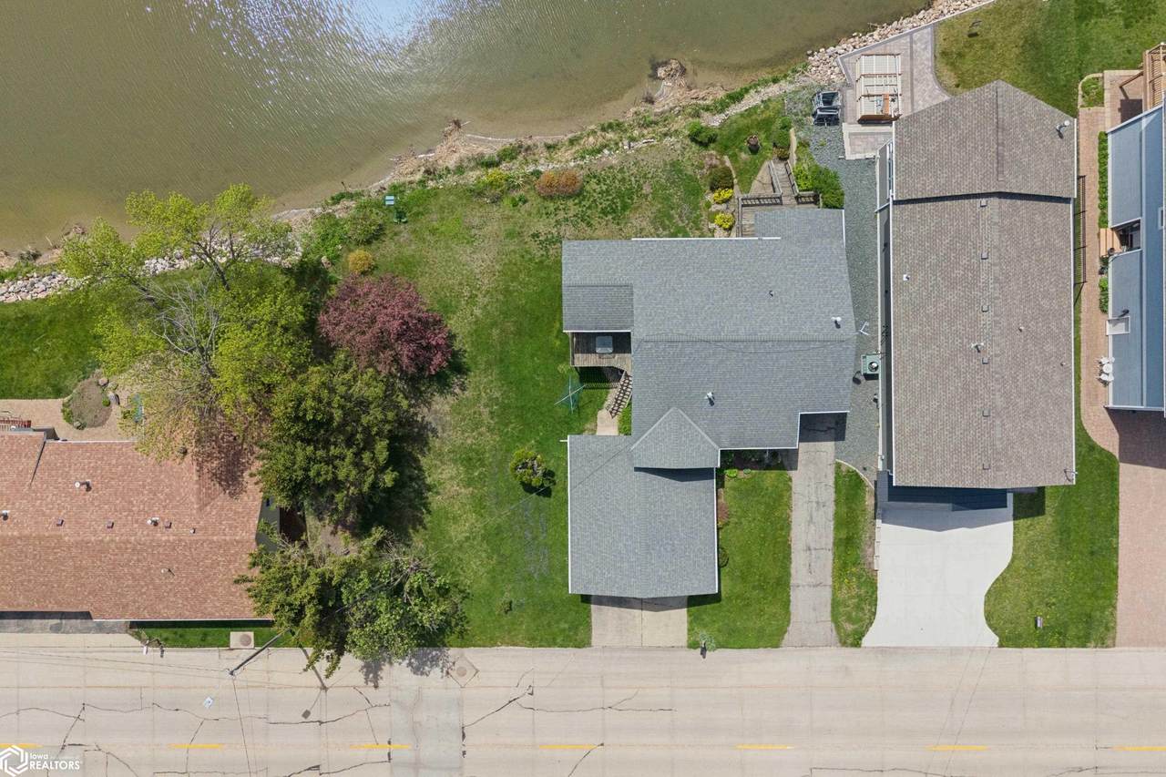 306 E Lake St - Photo 1