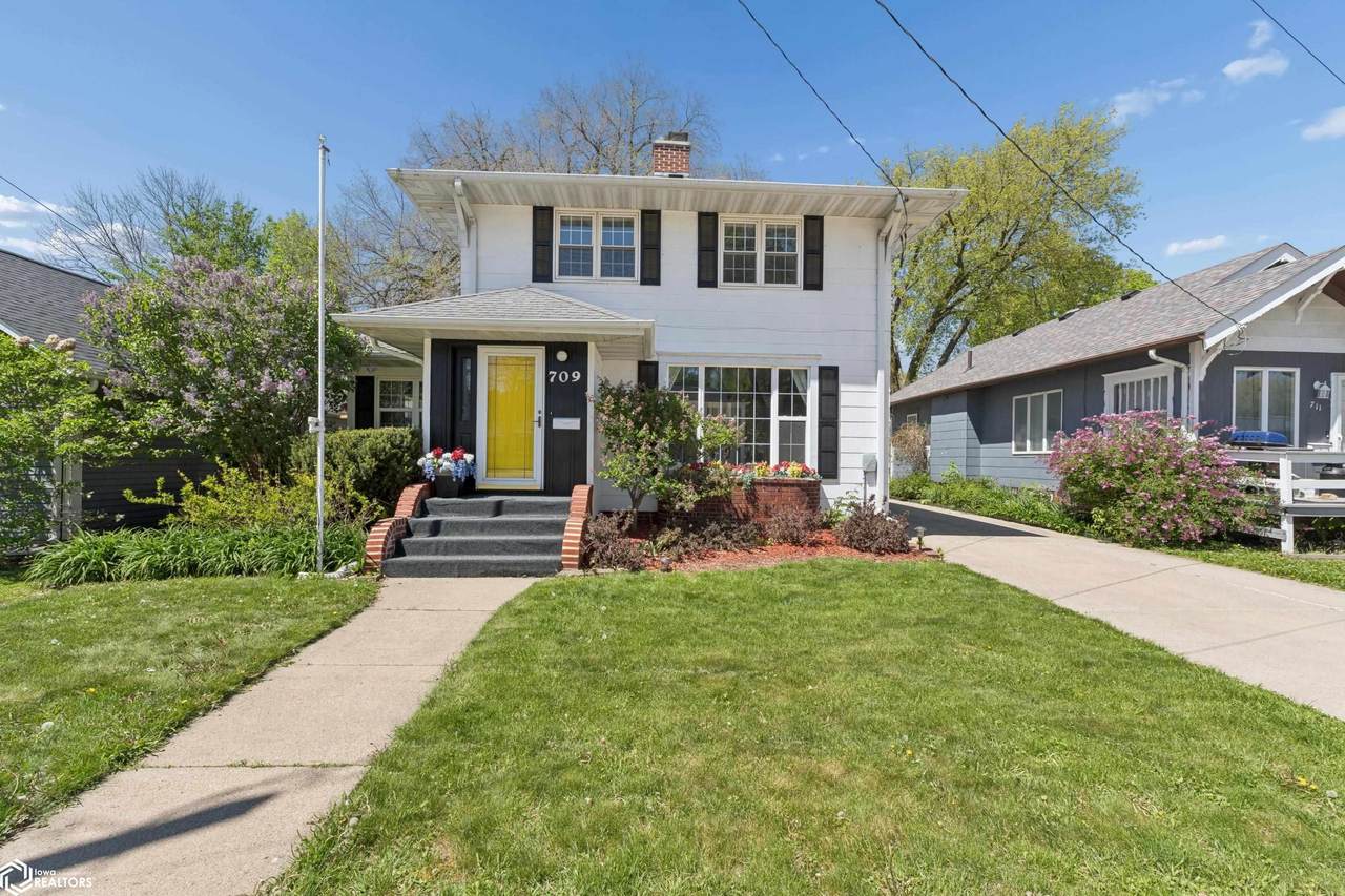 709 8th Street - Photo 1