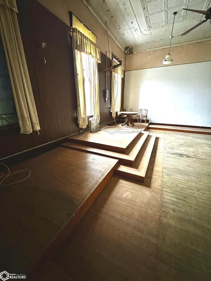 https://bt-photos.global.ssl.fastly.net/ncimls/1280_boomver_1_6338481-1.jpg