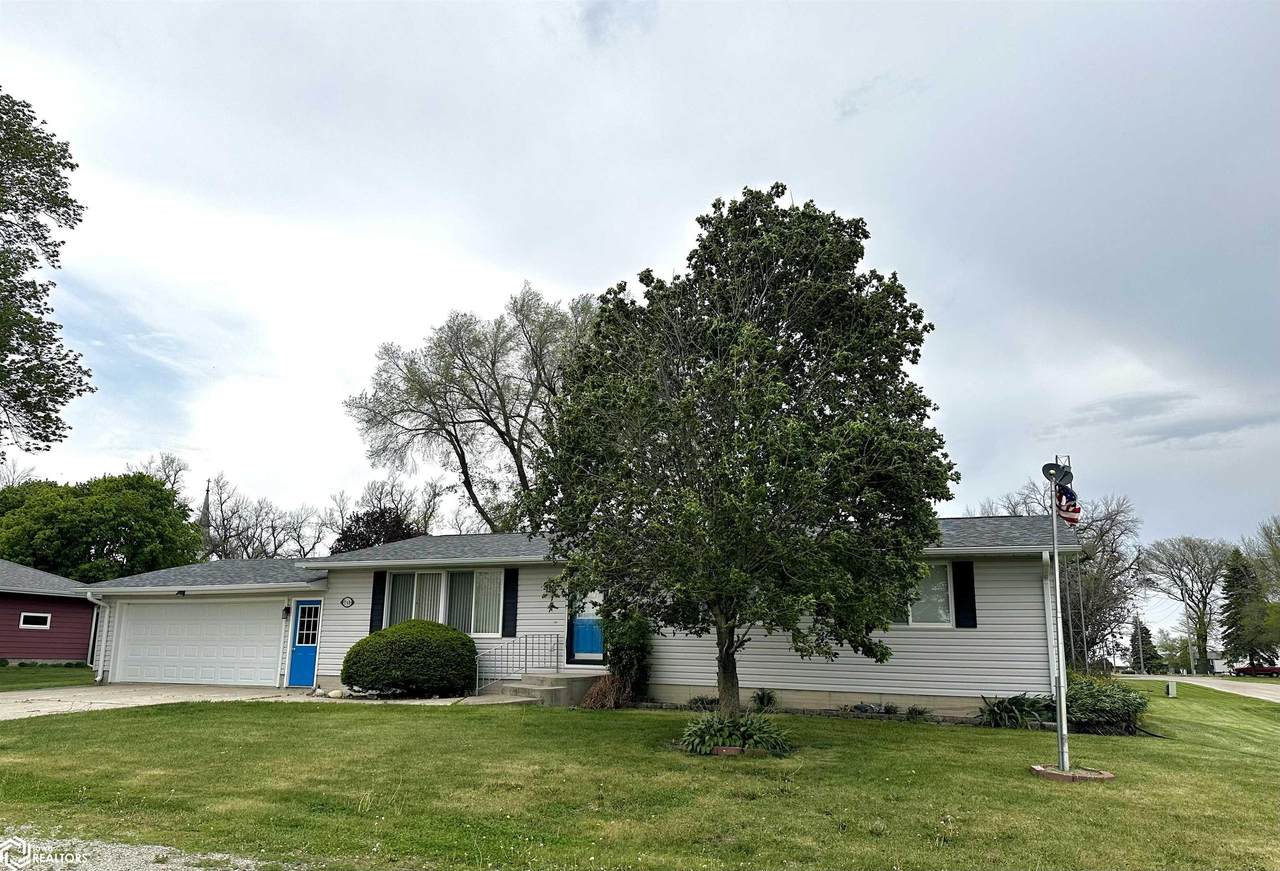 208 Franklin Avenue - Photo 1