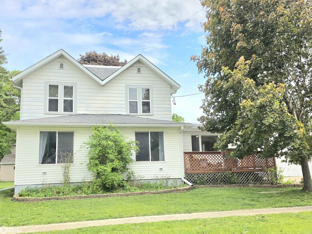 204 1st  Ne - Photo 1