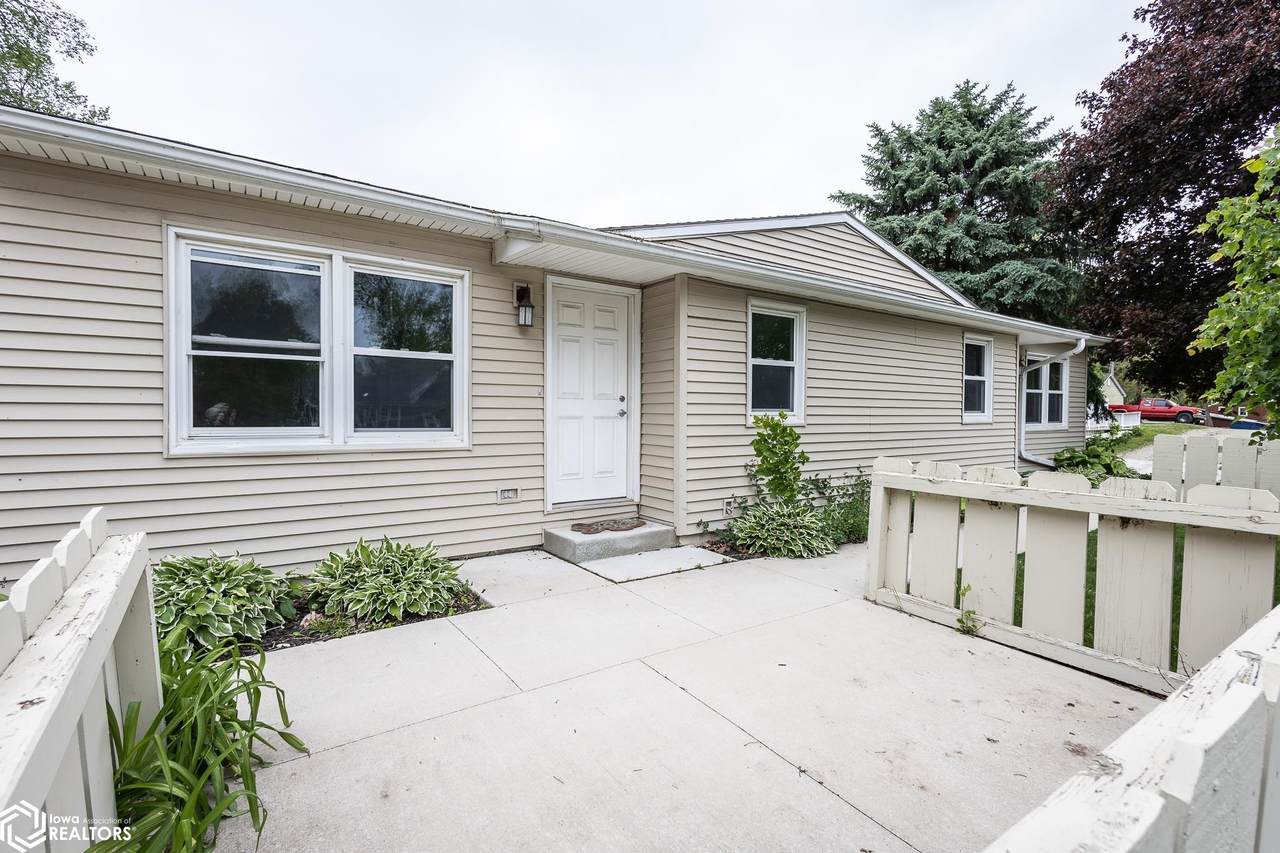 207 8Th Avenue - Photo 1