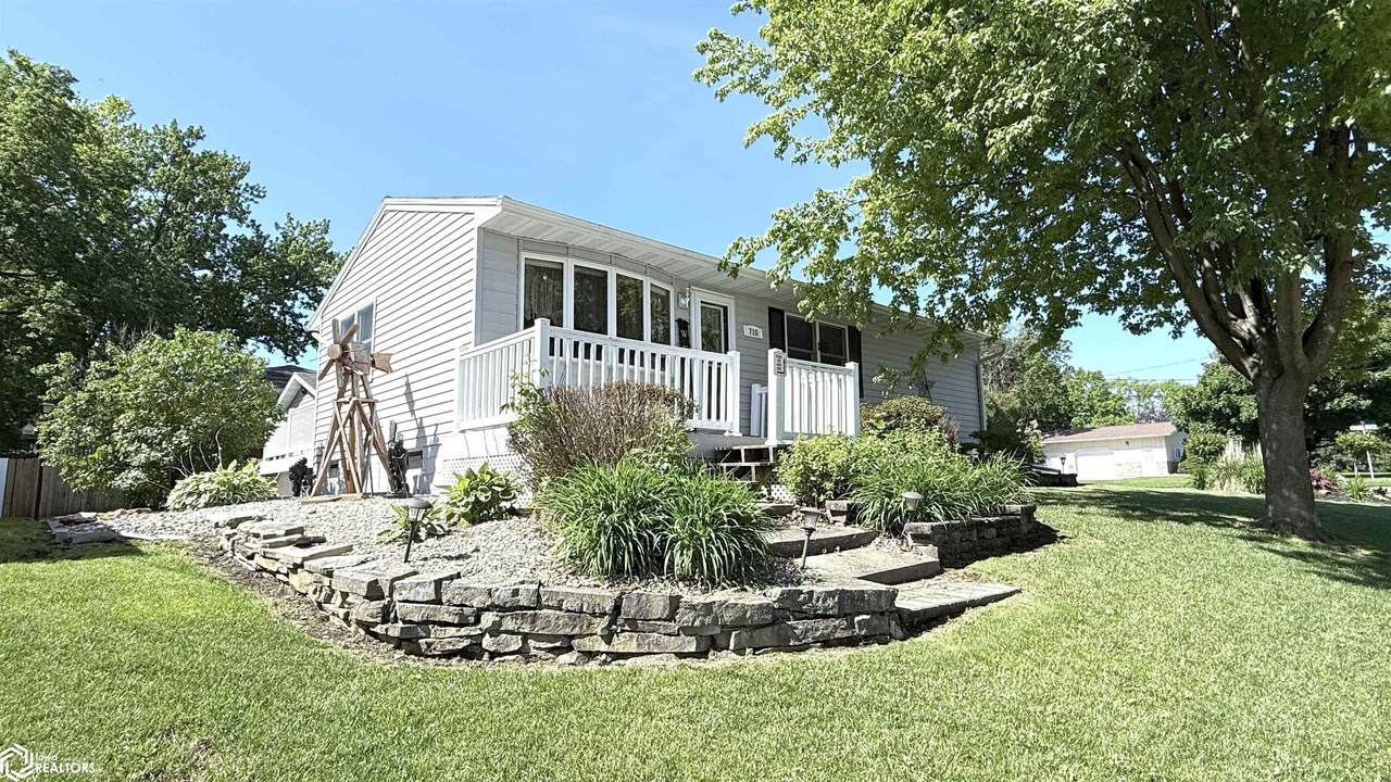 715 4th Street - Photo 1