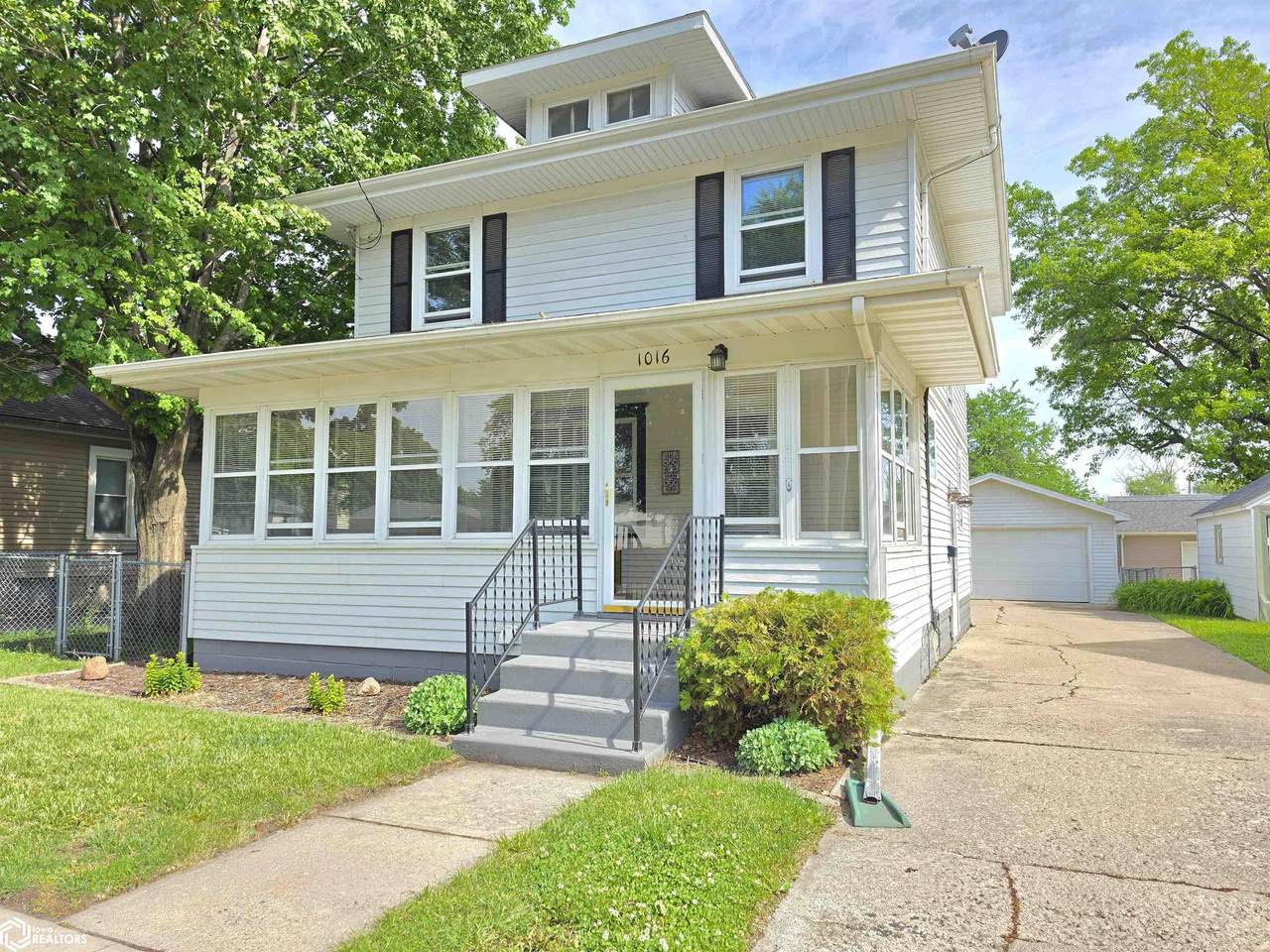1016 E State St - Photo 1