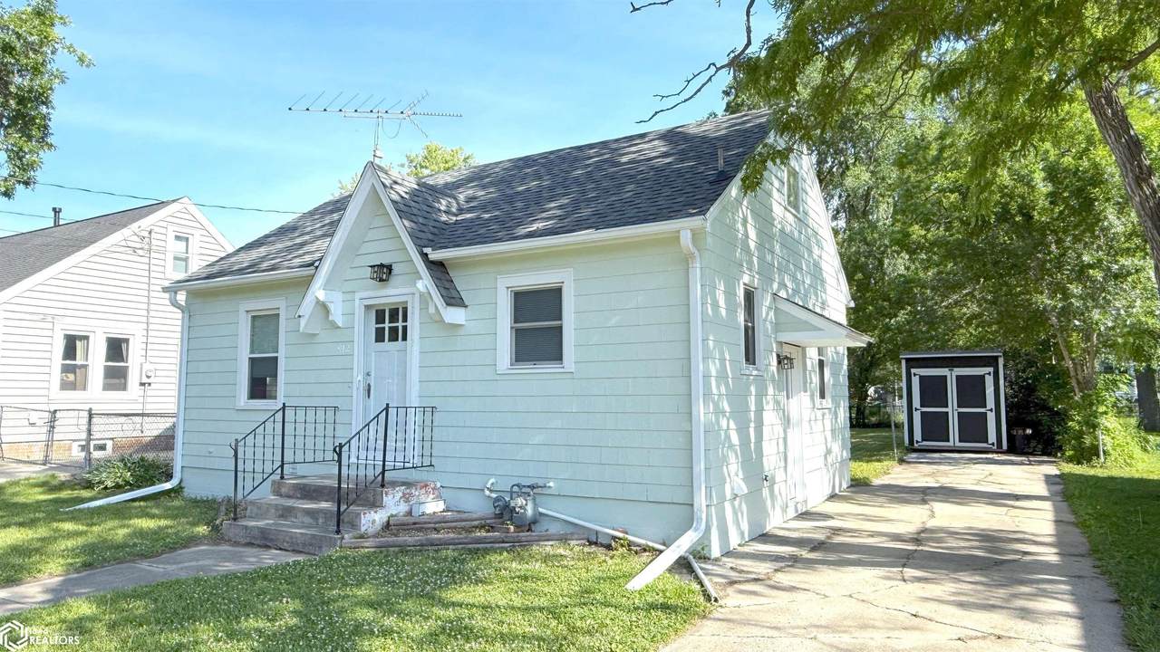 912 15th Street - Photo 1
