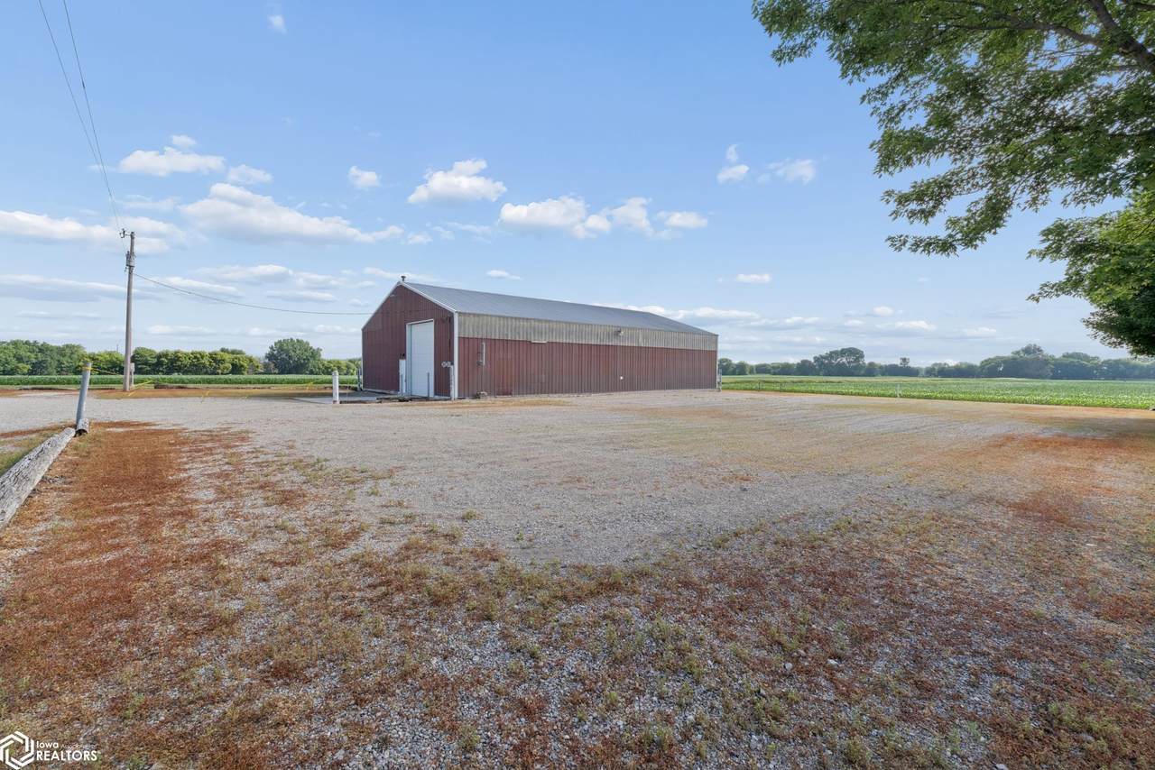 15715 Delaware Avenue - Photo 1