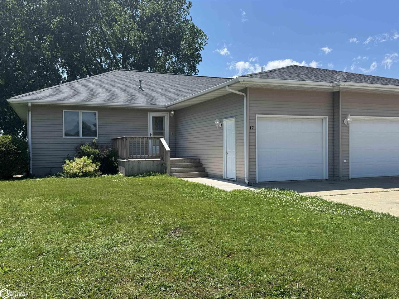 17 Plaza Drive - Photo 1