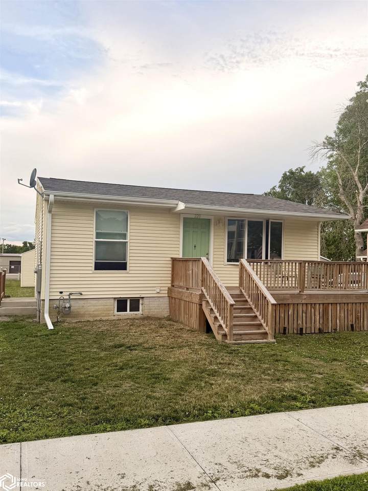 220 12th Street - Photo 1