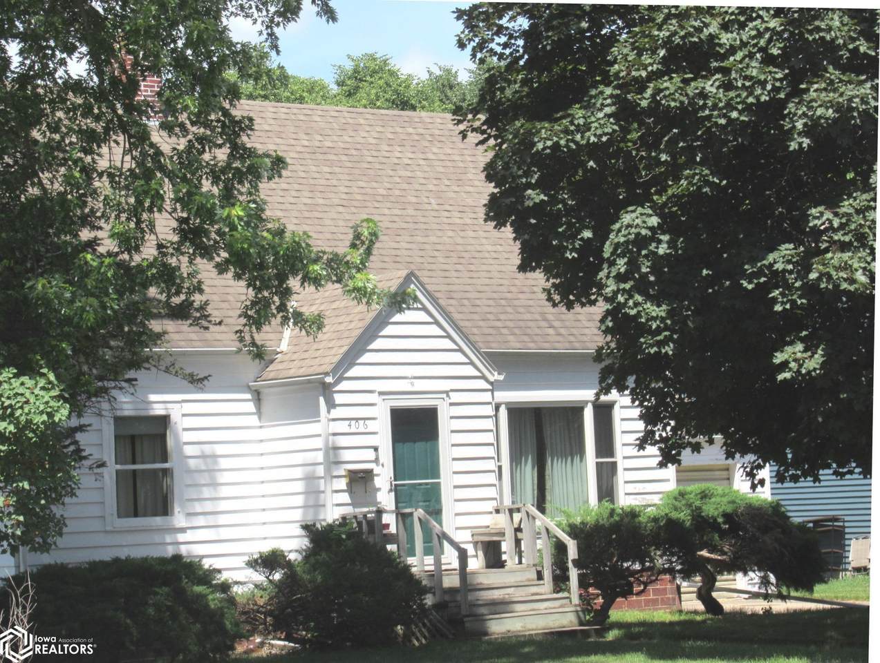 406 11th Street - Photo 1