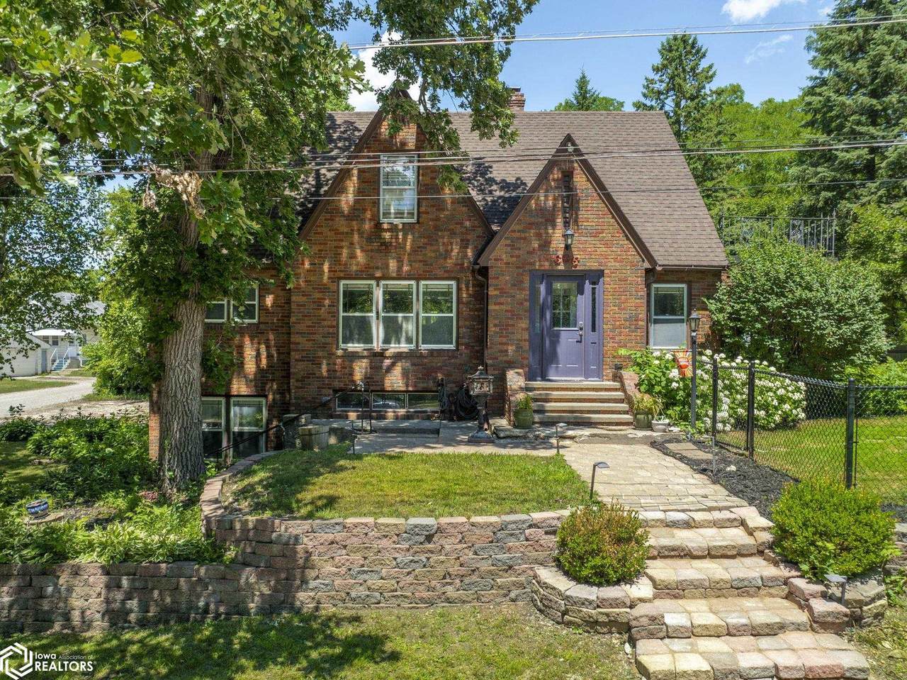 636 2nd Street - Photo 1