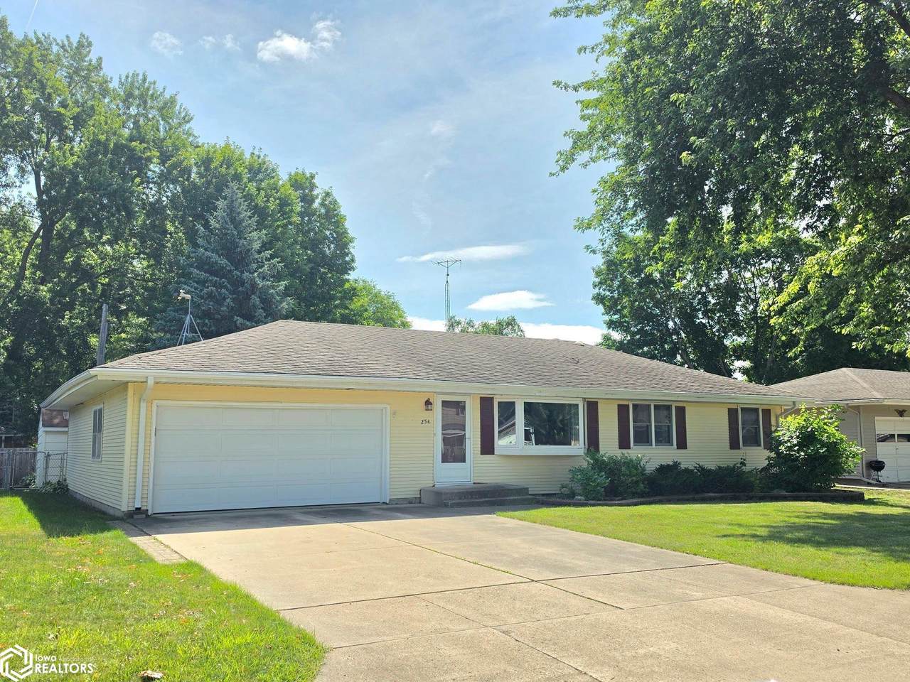 254 Parkridge Drive - Photo 1