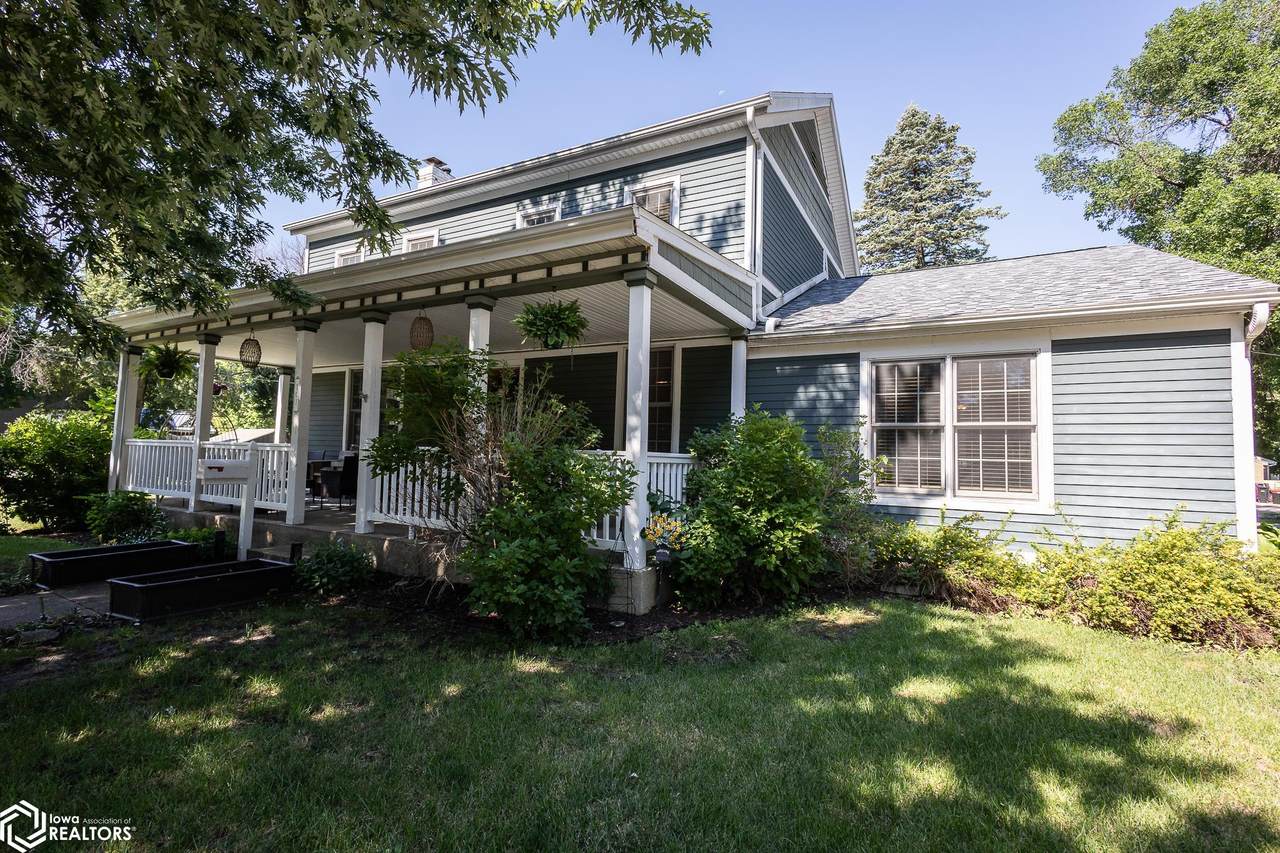 707 4th Street - Photo 1