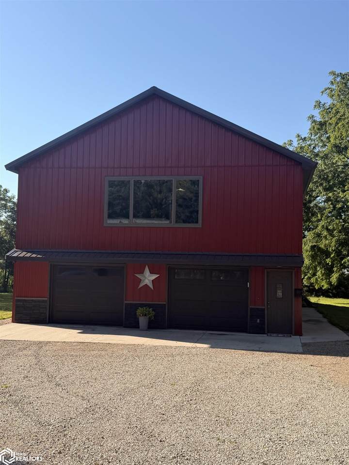 3495 Thrush Avenue - Photo 1