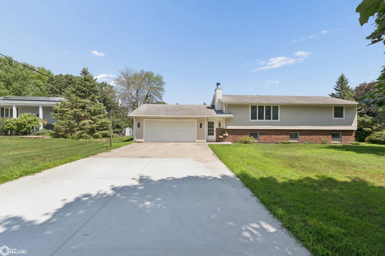 1353 Plymouth Road - Photo 1
