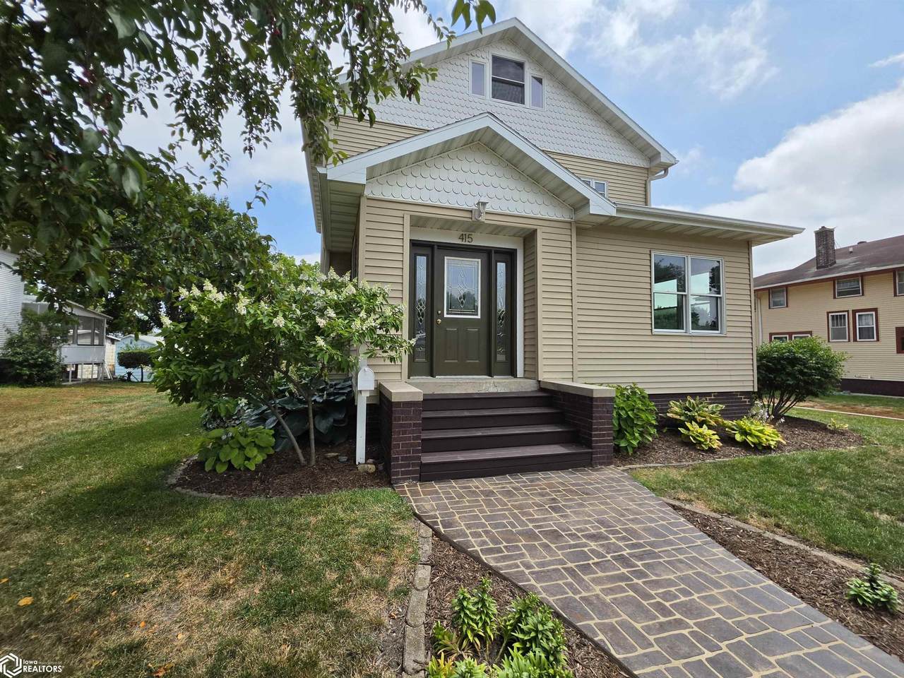 415 Clark Street - Photo 1