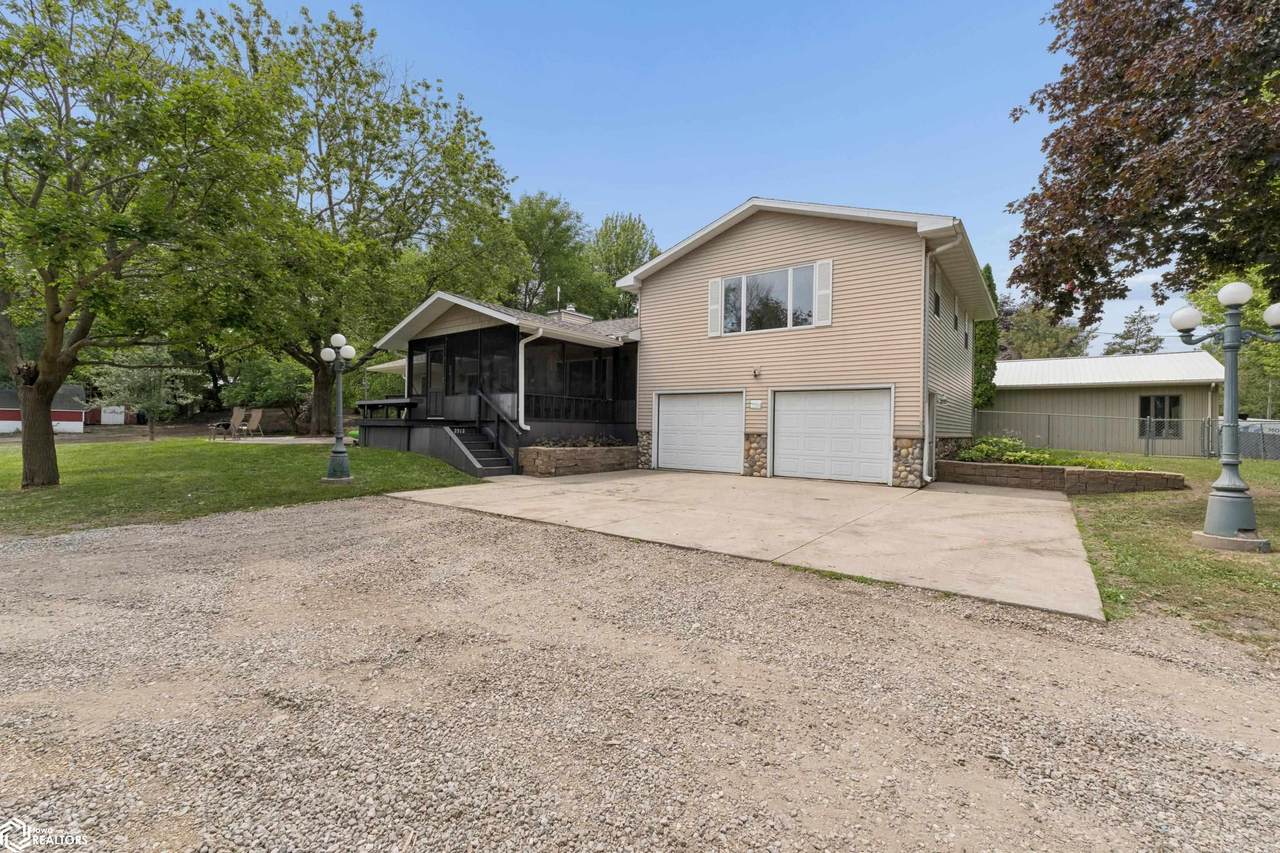 2512 Shore Drive - Photo 1