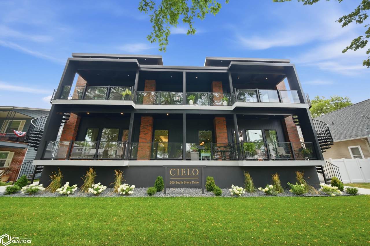 200 Shore Drive - Photo 1