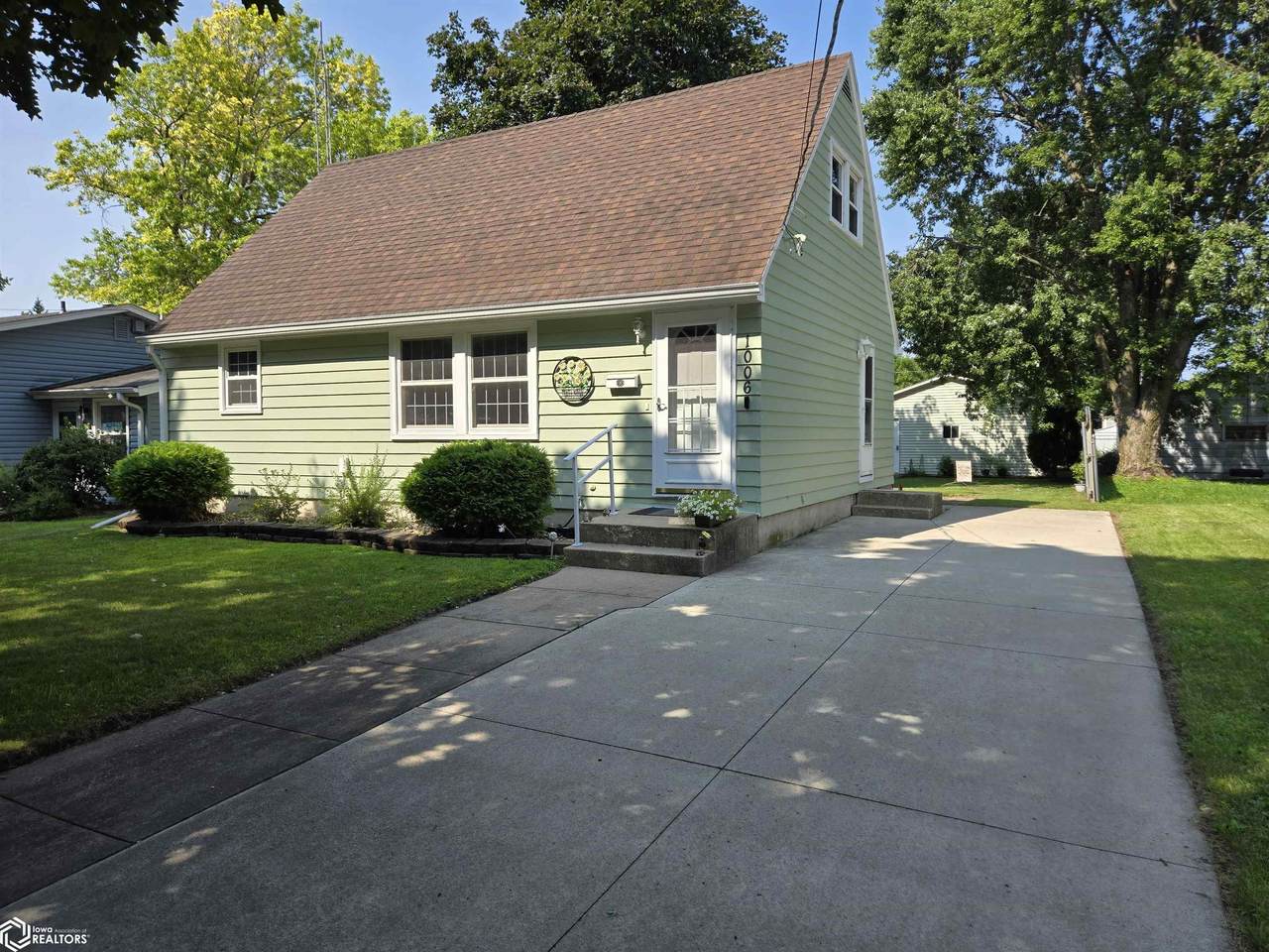 1006 Taylor Avenue - Photo 1