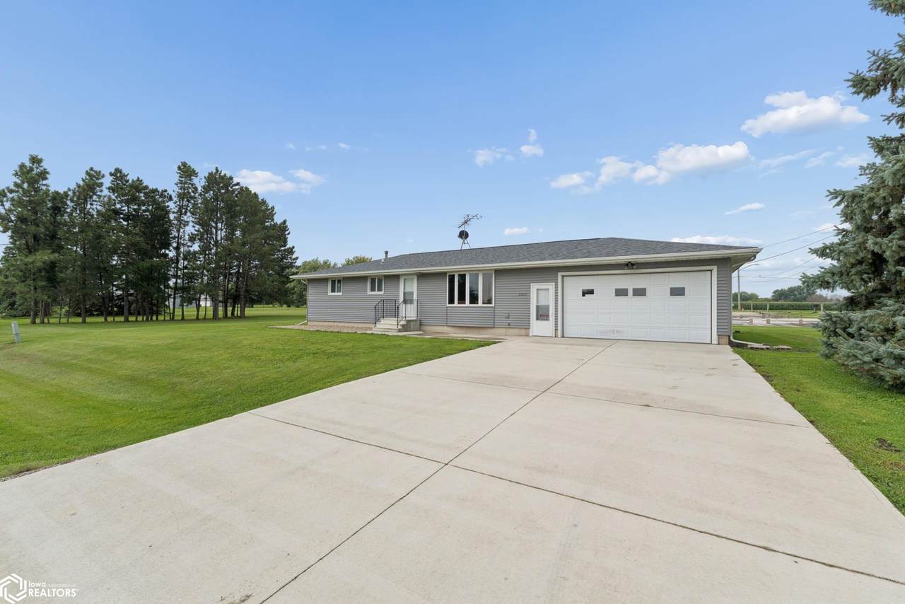 3310 Delaware Avenue - Photo 1
