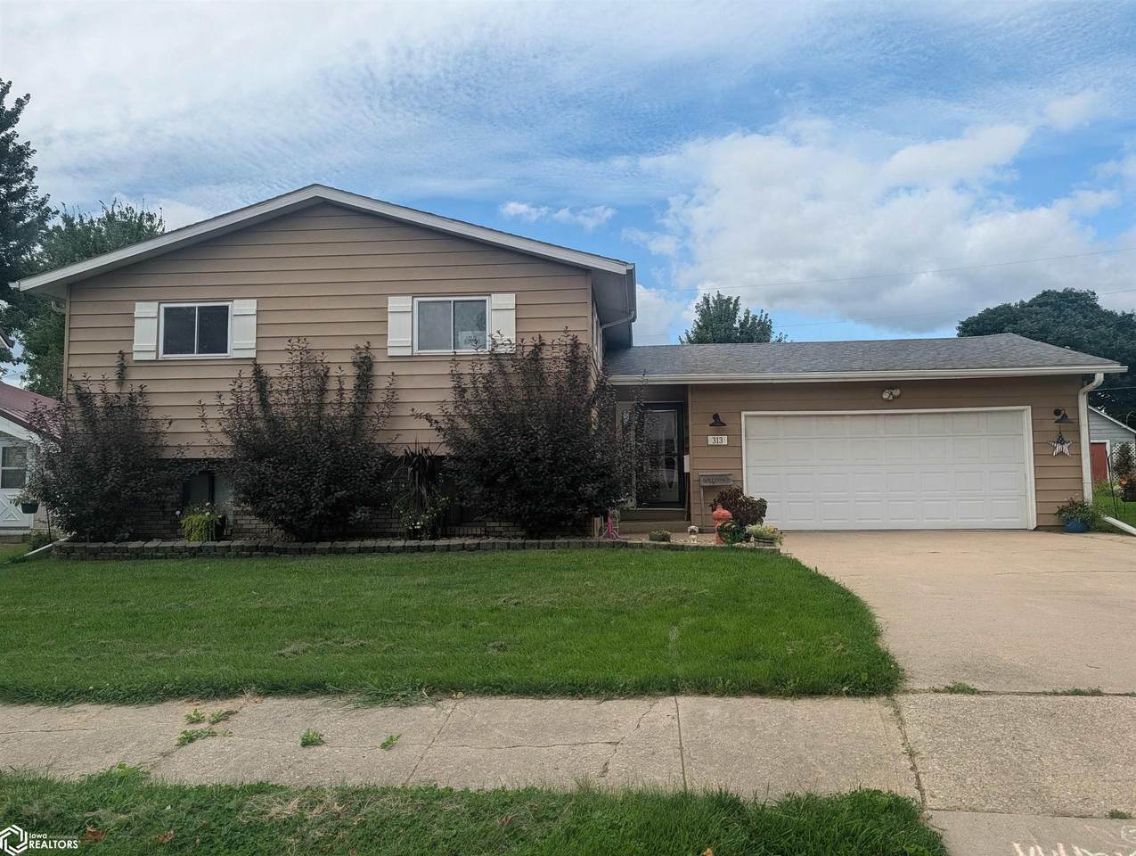 313 Maple Street - Photo 1