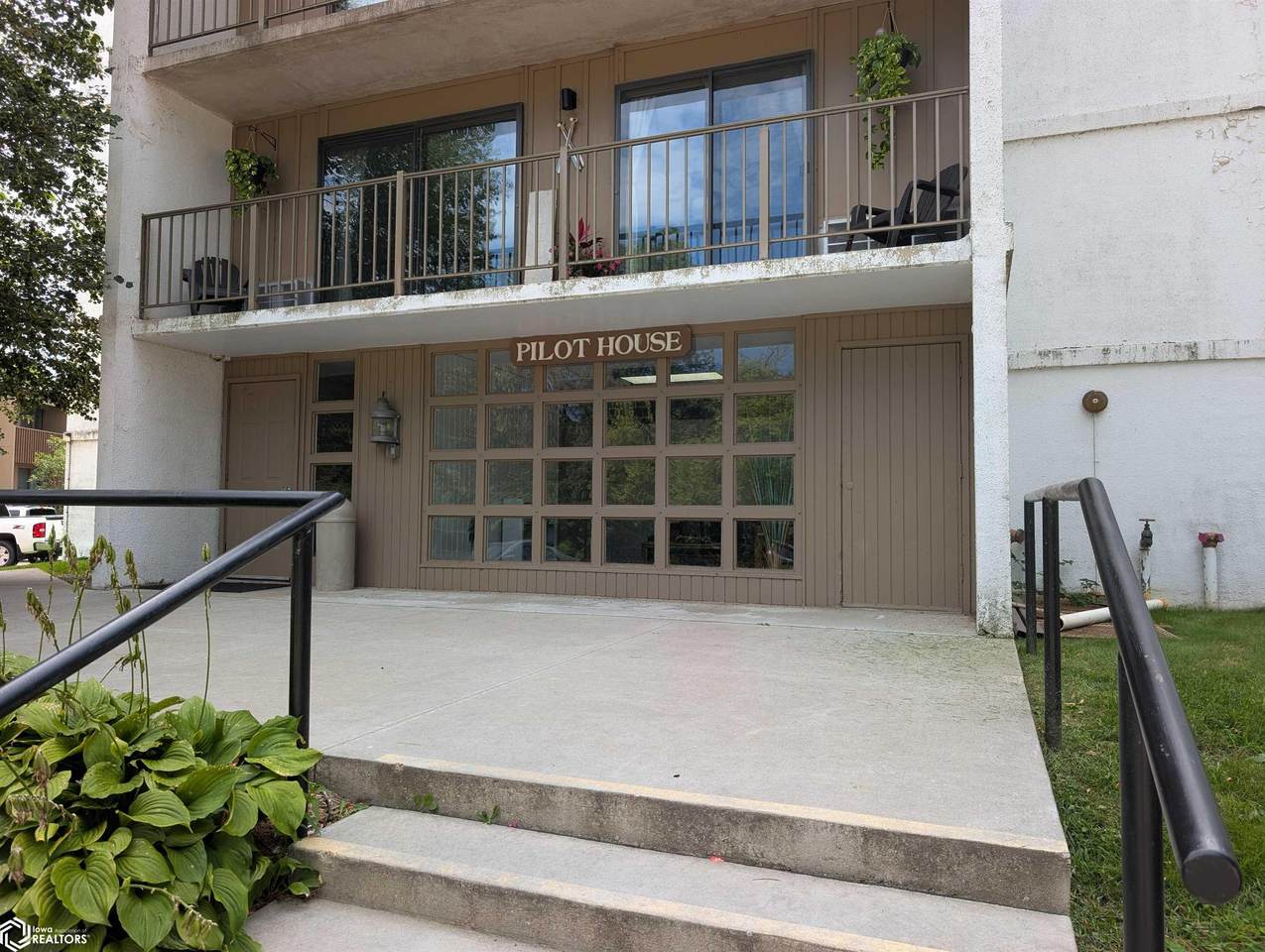 2700 Shore Dr #306 - Photo 1