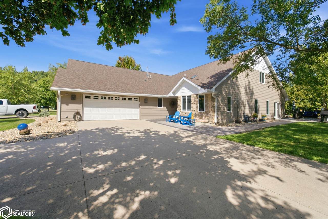 2010 Hunters Ridge Dr - Photo 1