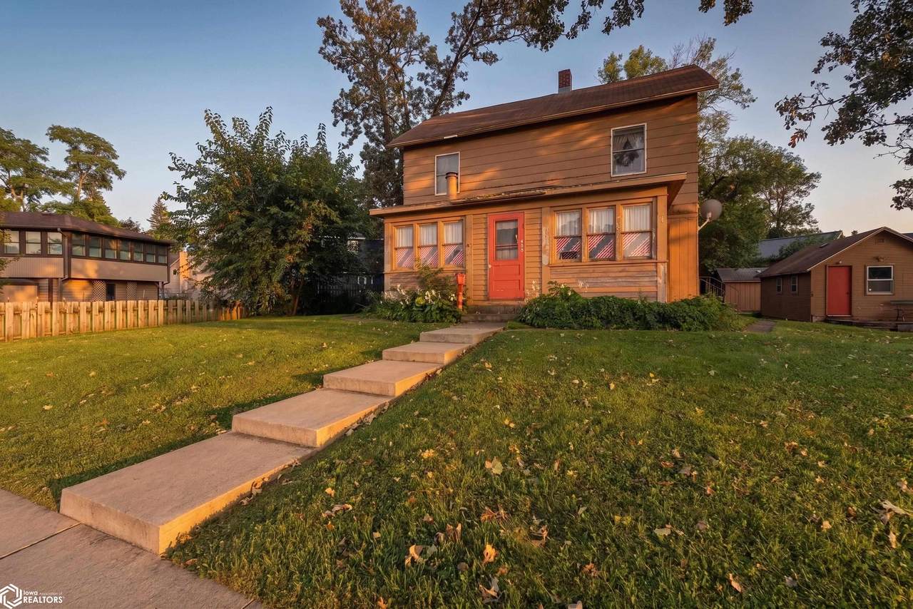 423 Shore Drive - Photo 1