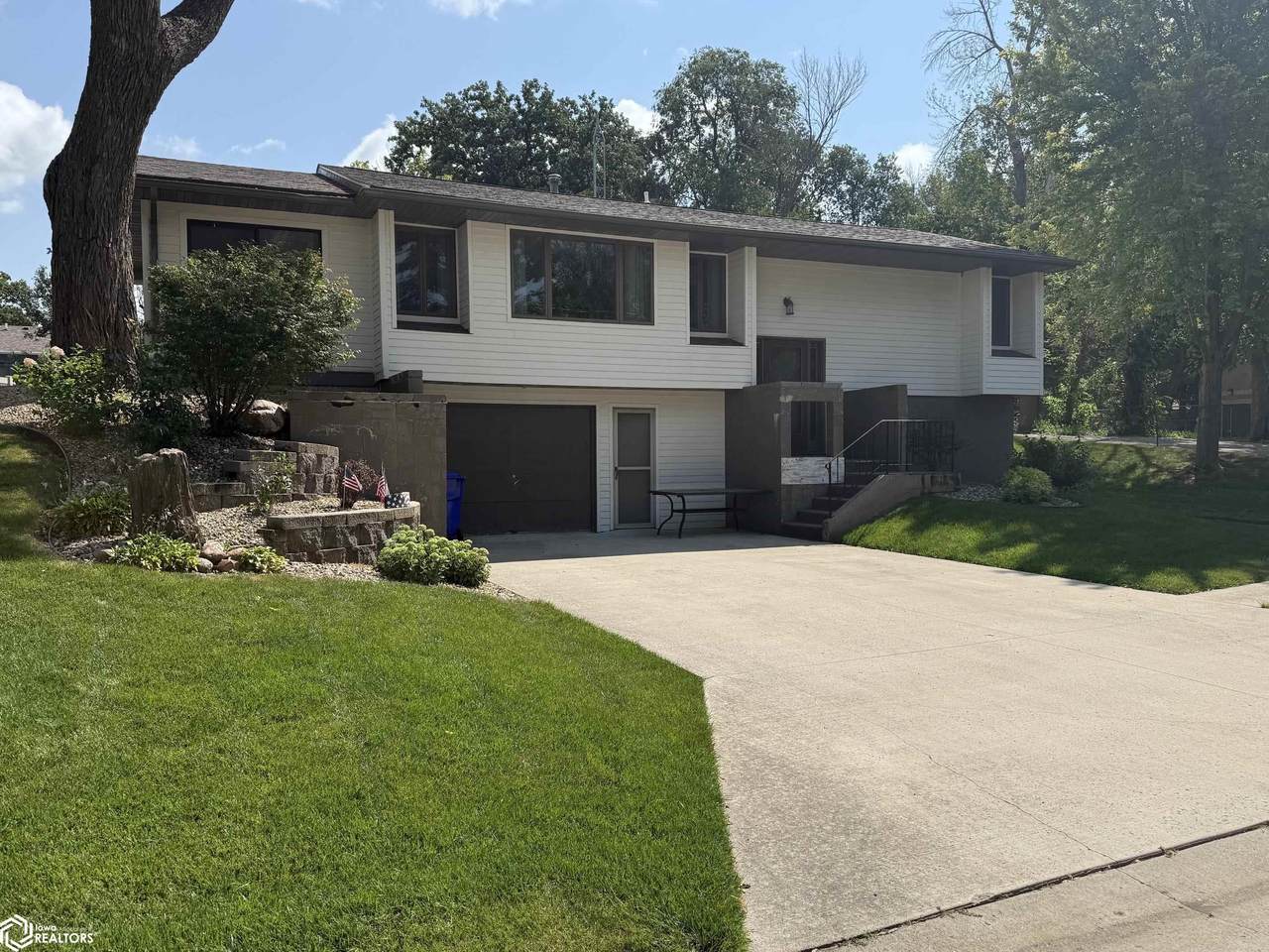 15429 Bayside Avenue - Photo 1