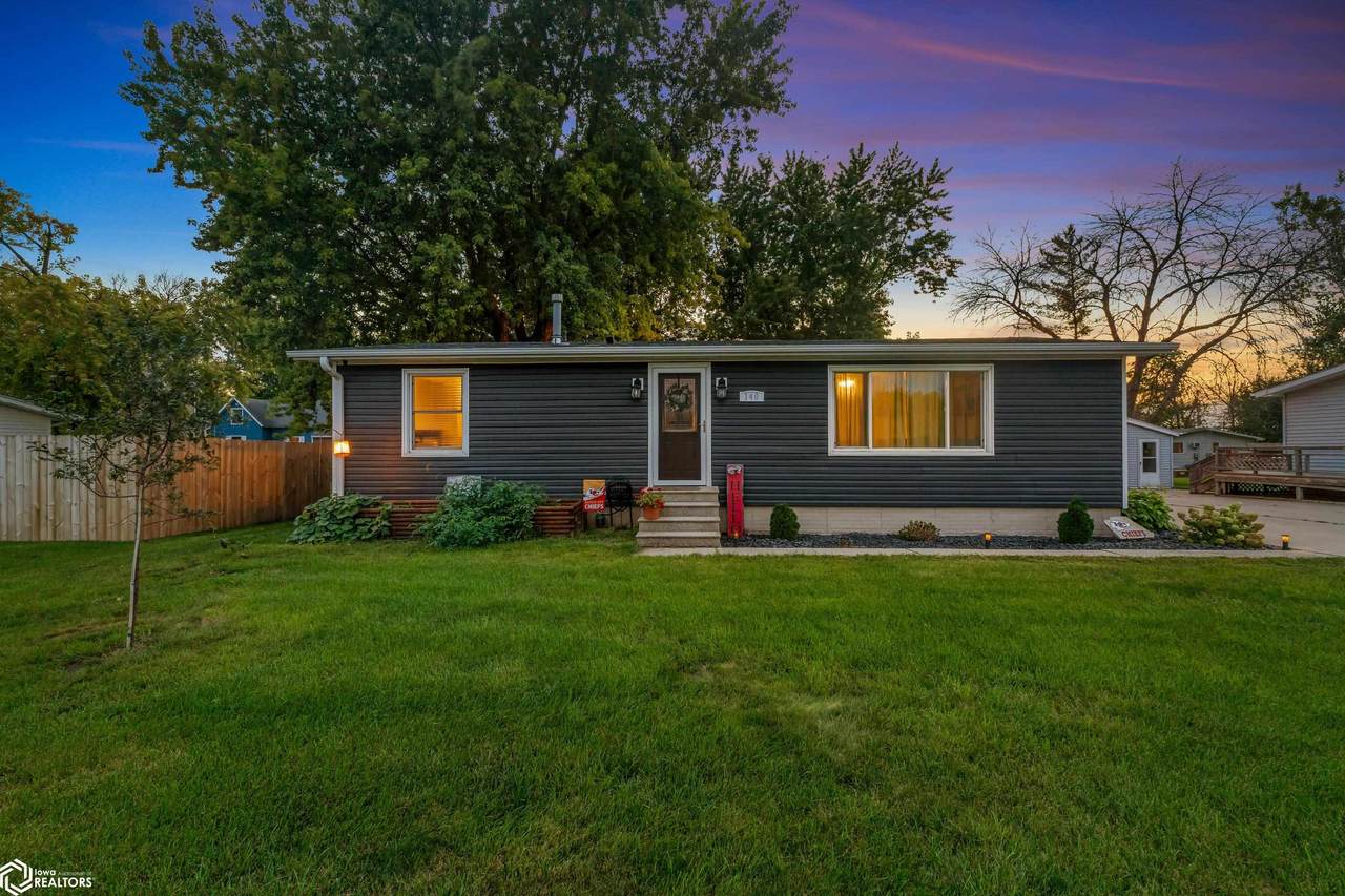 140 Seymour Avenue - Photo 1