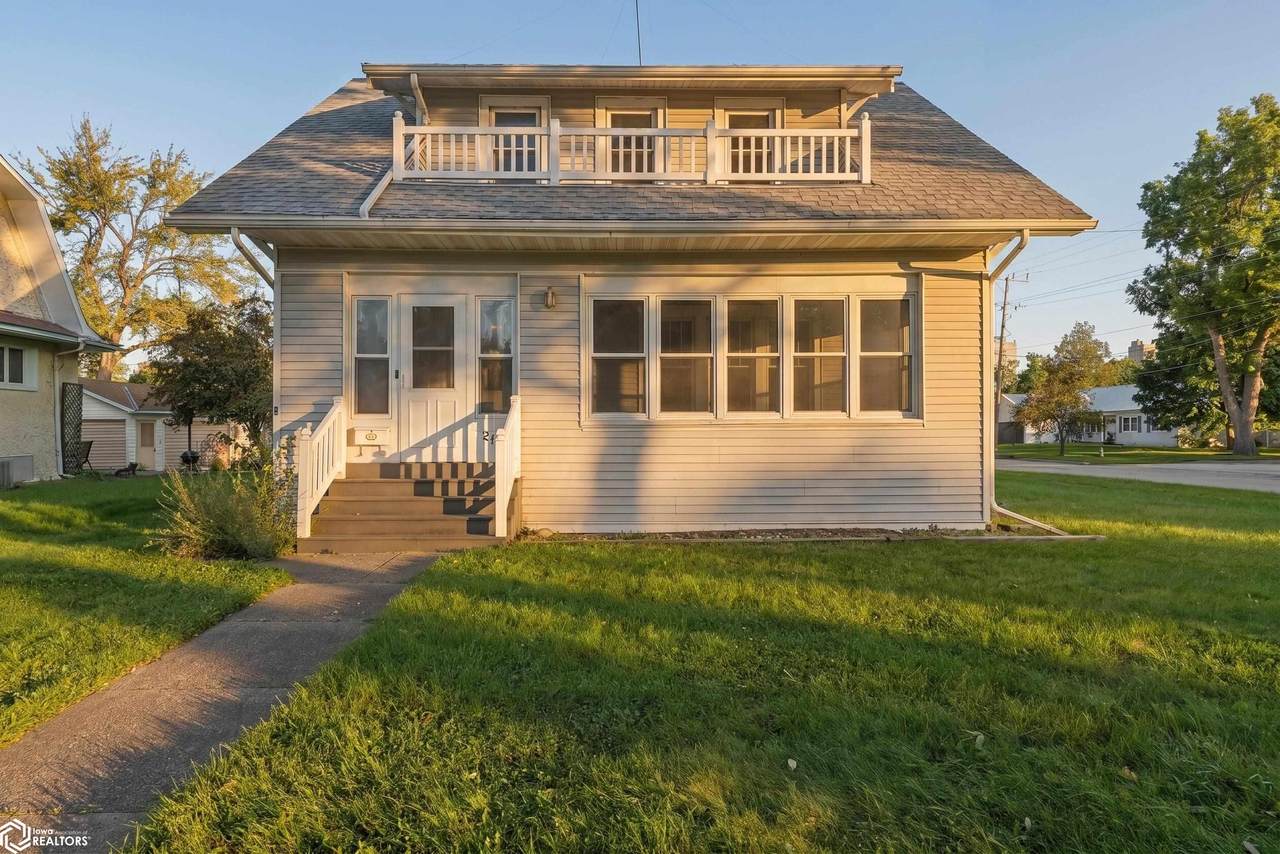 216 Center Street - Photo 1