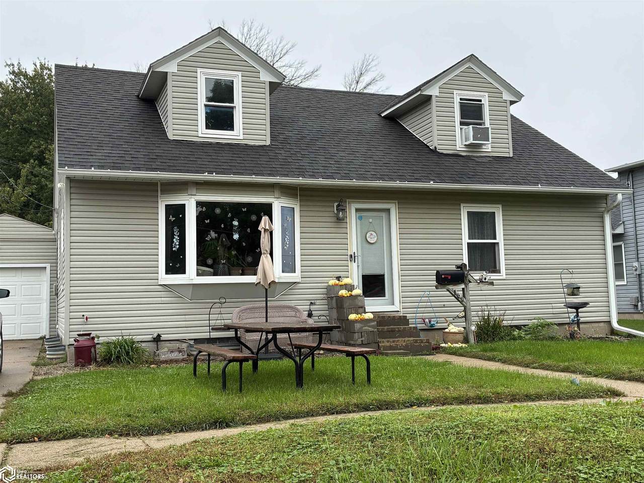108 9th Avenue - Photo 1