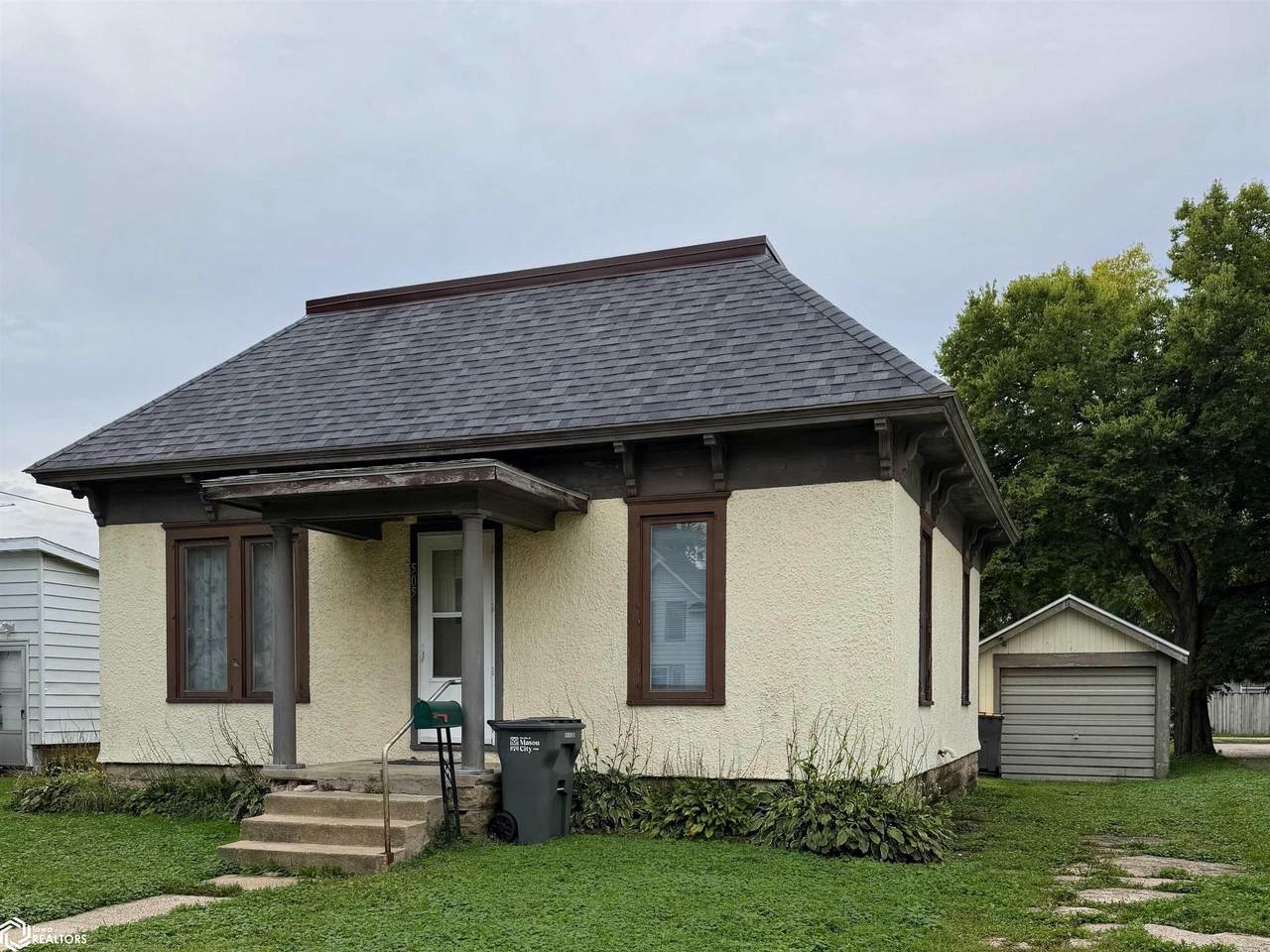 505 14Th Street - Photo 1